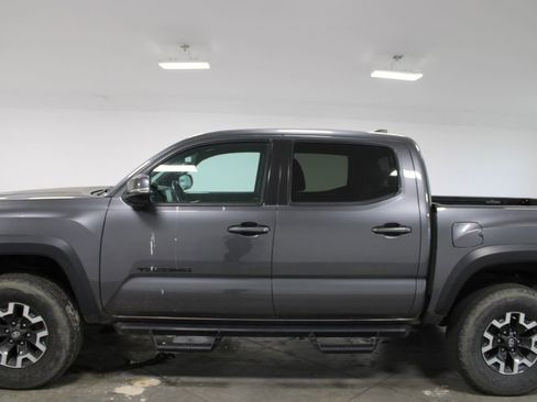 Used 2021 Toyota Tacoma TRD Off-Road image 6