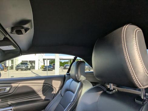 Used 2025 Ford Mustang Premium RWD image 17