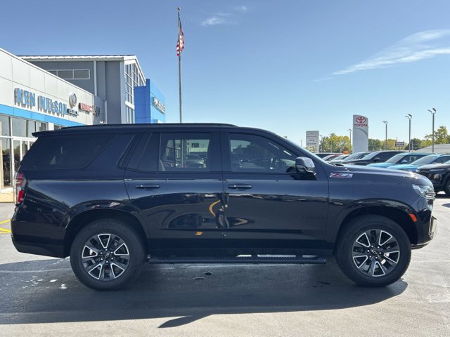 Used 2022 Chevrolet Tahoe Z71 w/ Luxury Package AWD/4WD image 15