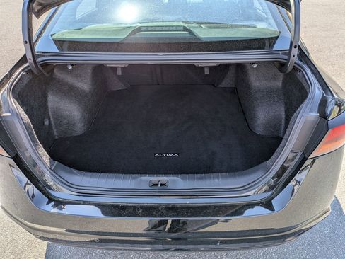 Used 2024 Nissan Altima 2.5 SV image 31