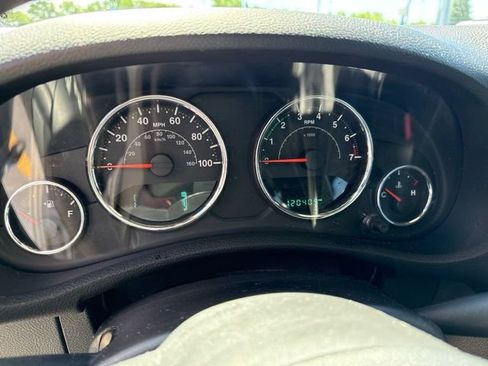 Used 2017 Jeep Wrangler Unlimited Sahara w/ Dual Top Group AWD/4WD image 7
