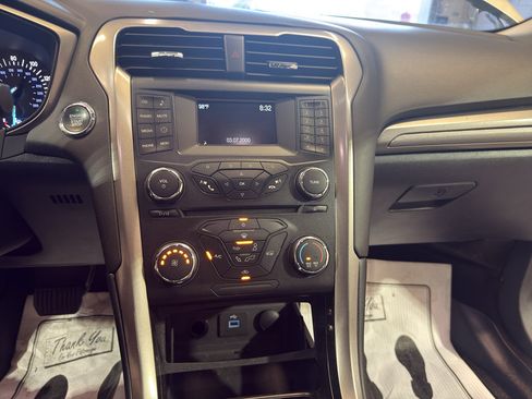 Used 2017 Ford Fusion S FWD image 19