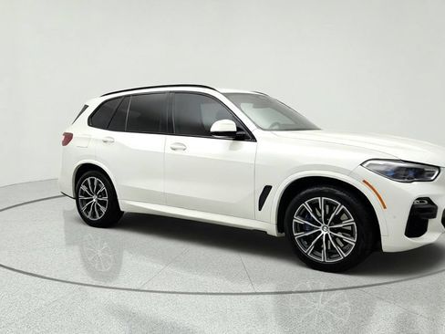 Used 2019 BMW X5 xDrive40i w/ M Sport Package AWD/4WD image 3