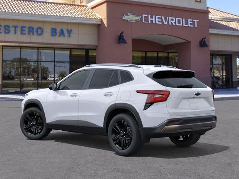 New 2026 Chevrolet Trax ACTIV w/ Sunroof Package FWD image 3