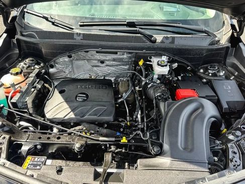 Used 2023 Buick Encore GX Essence w/ Advanced Technology Package FWD image 12