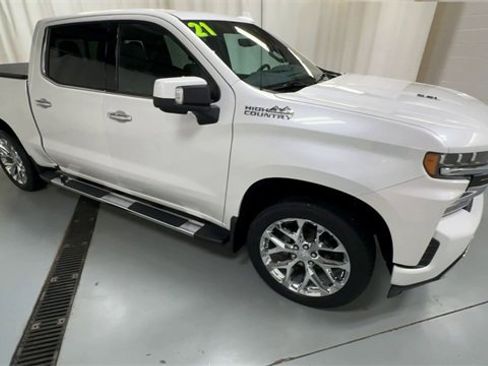 Used 2021 Chevrolet Silverado 1500 High Country w/ Technology Package image 2