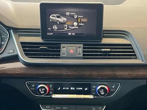 Used 2019 Audi Q5 2.0T Premium AWD/4WD image 25