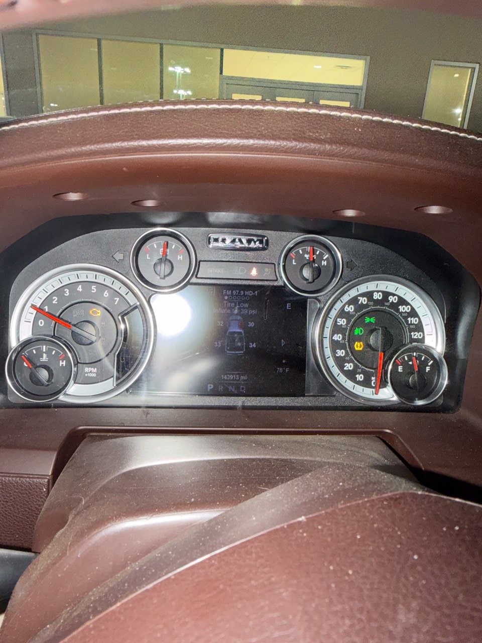 Used 2015 RAM 1500 Laramie w/ Convenience Group AWD/4WD image 4
