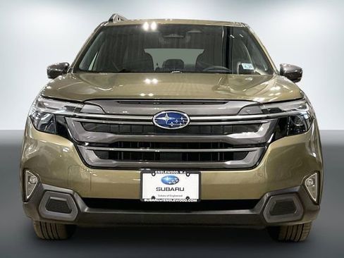 Used 2025 Subaru Forester Limited AWD/4WD image 2