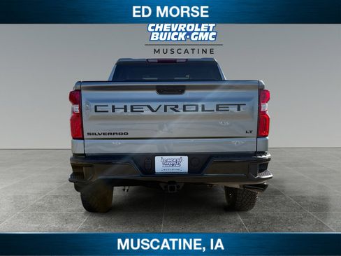 Used 2023 Chevrolet Silverado 1500 LT Trail Boss w/ LPO, Dark Essentials Package image 4