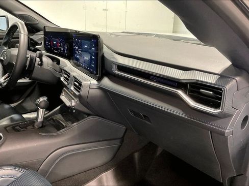 Used 2024 Ford Mustang GT Premium image 19