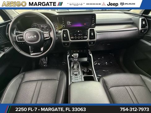 Used 2022 Kia Sorento S FWD image 14