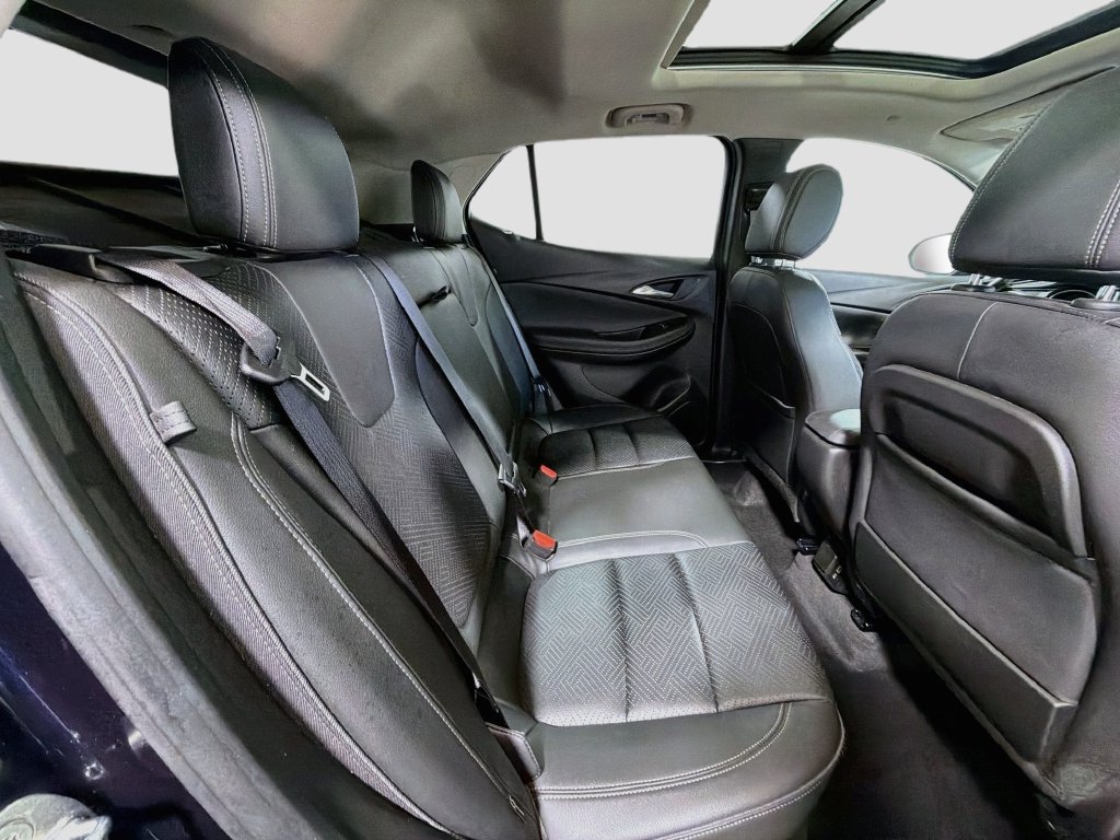 Used 2020 Buick Encore GX Essence w/ Experience Buick Package FWD image 27