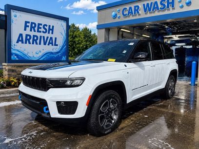 Used 2022 Jeep Grand Cherokee Trailhawk w/ Advanced Protech Group II