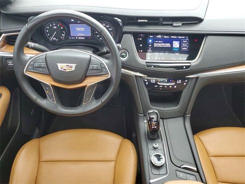 Used 2022 Cadillac XT5 Premium Luxury w/ Technology Package image 17