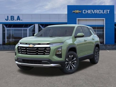 New 2026 Chevrolet Equinox LT w/ Convenience Package II image 8