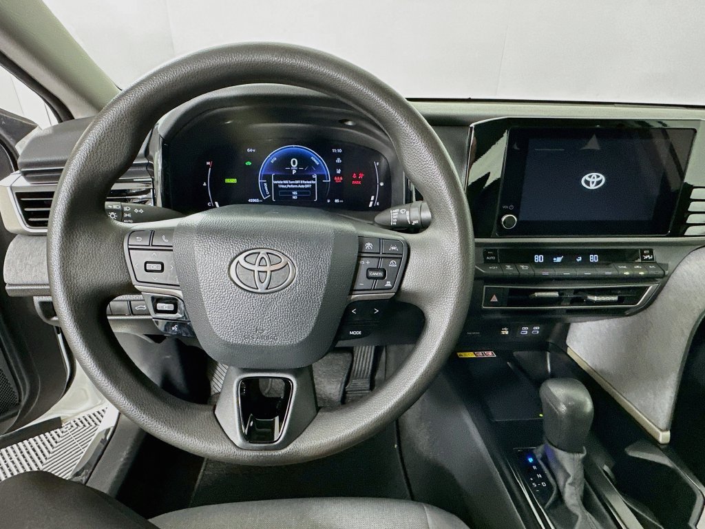 Used 2026 Toyota Camry LE FWD image 11