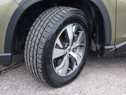 Used 2025 Subaru Ascent Premium AWD/4WD image 16