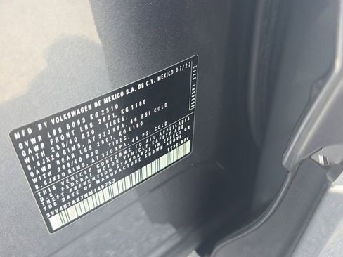 Used 2022 Volkswagen Tiguan SEL R-Line image 29