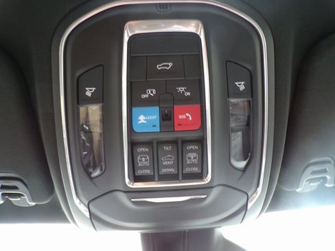 New 2025 Jeep Wagoneer Series III w/ Quick Order Package 25C Super image 38