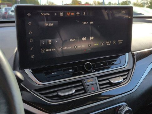 Used 2024 Nissan Altima 2.0 SR image 12