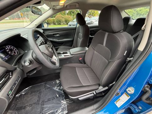 Used 2025 Nissan Sentra SV FWD image 27