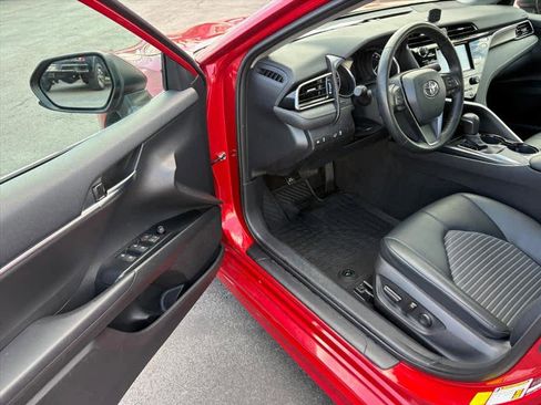 Used 2020 Toyota Camry SE image 20
