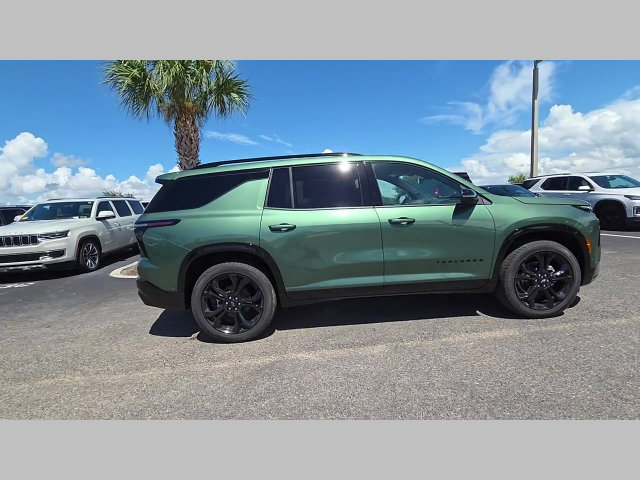 New 2027 Chevrolet Traverse RS w/ LPO, Floor Liner Package FWD image 20