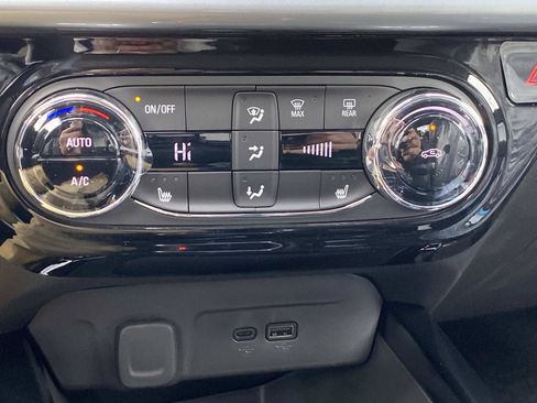 New 2026 Chevrolet Trax LT w/ Driver Confidence Package FWD image 10