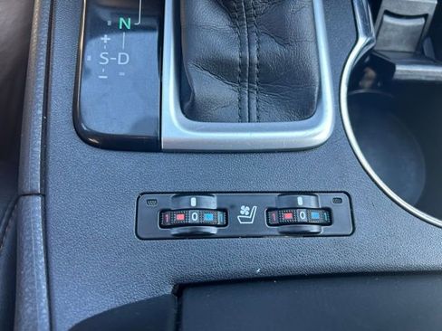 Used 2015 Toyota RAV4 XLE AWD/4WD image 31