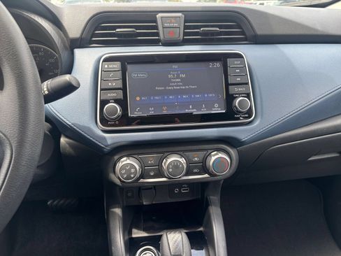 Used 2025 Nissan Versa SV FWD image 17
