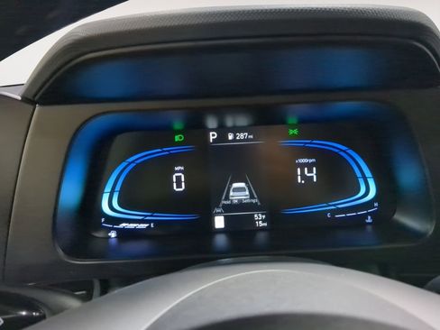 Certified 2025 Hyundai Elantra Sport image 16