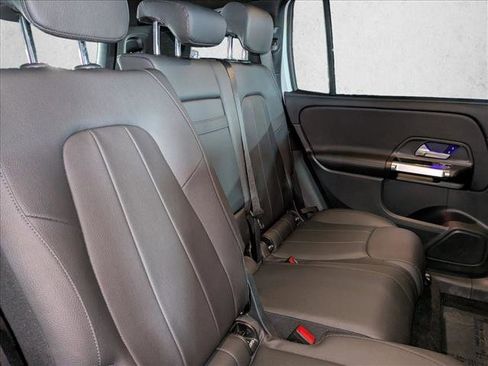 Used 2023 Mercedes-Benz GLB 250 image 21