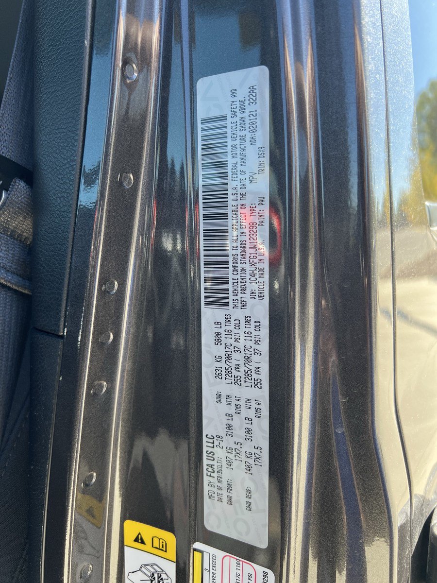 Used 2018 Jeep Wrangler Unlimited Rubicon AWD/4WD image 38
