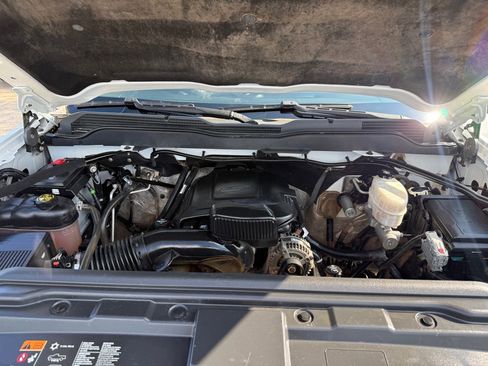 Used 2019 Chevrolet Silverado 2500 W/T AWD/4WD image 34