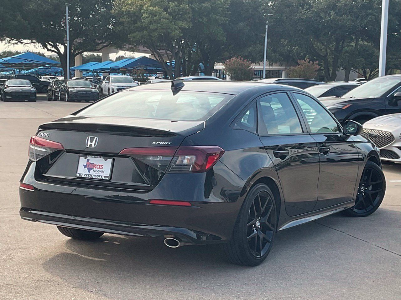 Used 2025 Honda Civic Sport image 4