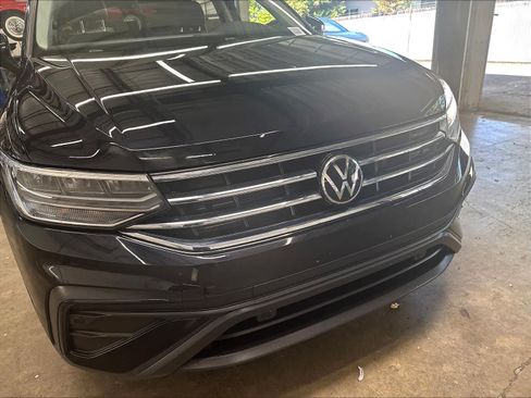 Used 2023 Volkswagen Tiguan SE FWD image 35