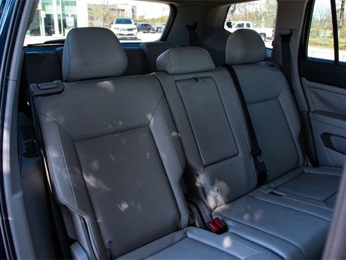 Used 2019 Volkswagen Atlas SE w/ Towing Package image 35