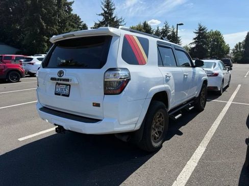Used 2023 Toyota 4Runner 40th Anniversary SE AWD/4WD image 3