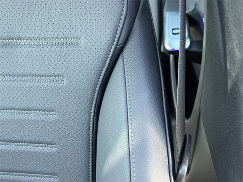 Certified 2025 Mercedes-Benz C 300 4MATIC Sedan image 12