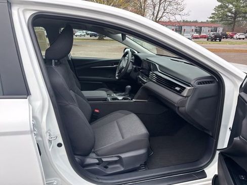 Used 2025 Toyota Camry LE image 15