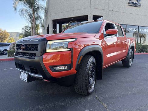 Used 2025 Nissan Frontier Pro-X w/ Pro Convenience Package RWD image 8