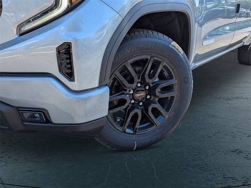 New 2026 GMC Sierra 1500 Elevation image 29