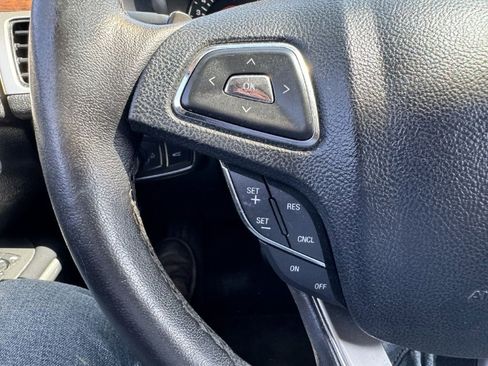 Used 2015 Lincoln MKZ image 8