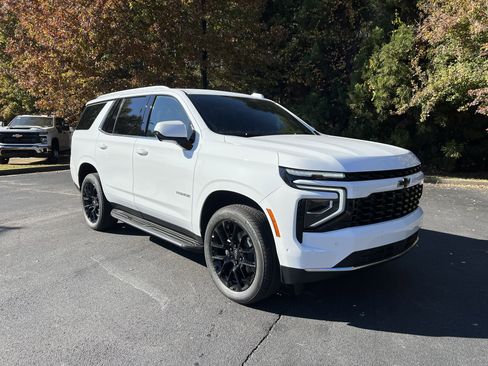 New 2026 Chevrolet Tahoe LS image 2