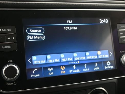 Used 2022 Nissan Leaf S image 15