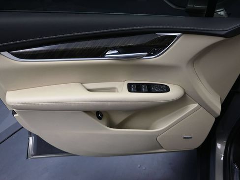 Used 2019 Cadillac XT5 AWD image 25