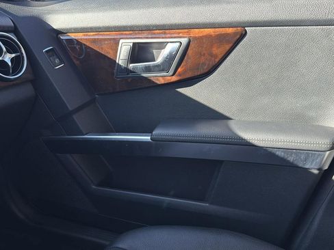 Used 2014 Mercedes-Benz GLK 350 2WD image 24