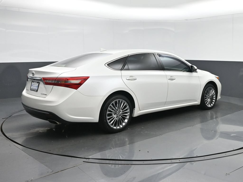 Used 2016 Toyota Avalon Limited w/ Toyota Safety Sense Package FWD image 7