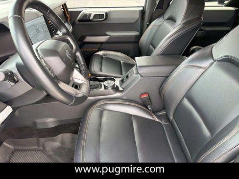 Used 2023 Ford Bronco Badlands w/ Sasquatch Package AWD/4WD image 9